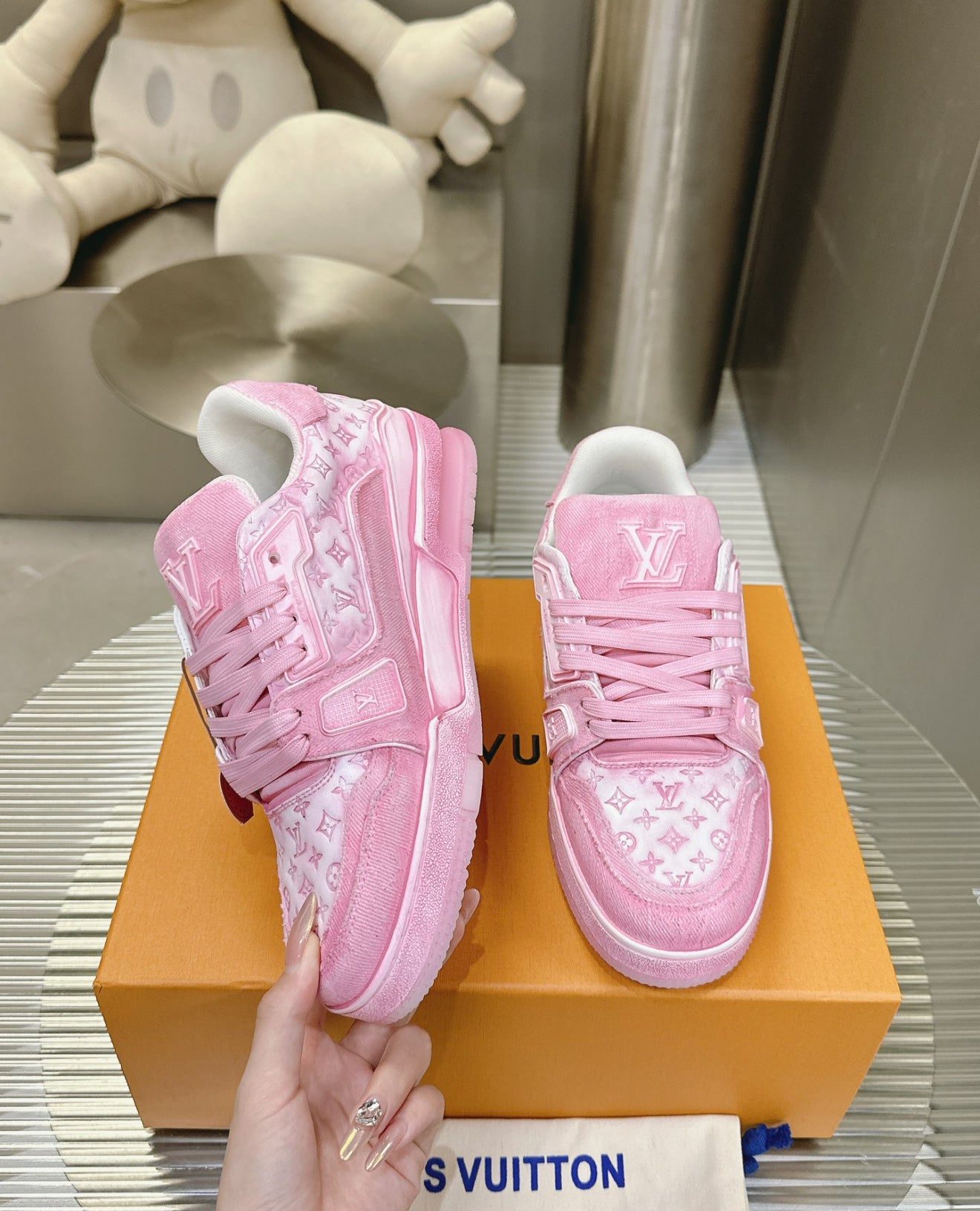 LV Pink Woman Shoes